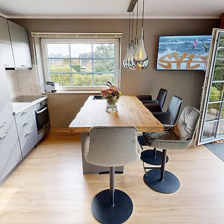 Munkhooger Wattkoje In Strandnaehe * Munkmarsch